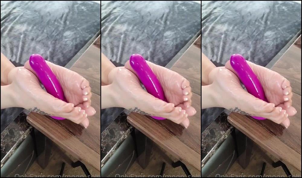 Moon Soles Reverse Fj With A Countdown I Thought You Might Enjoy This View Of My Soles All Oiled Up