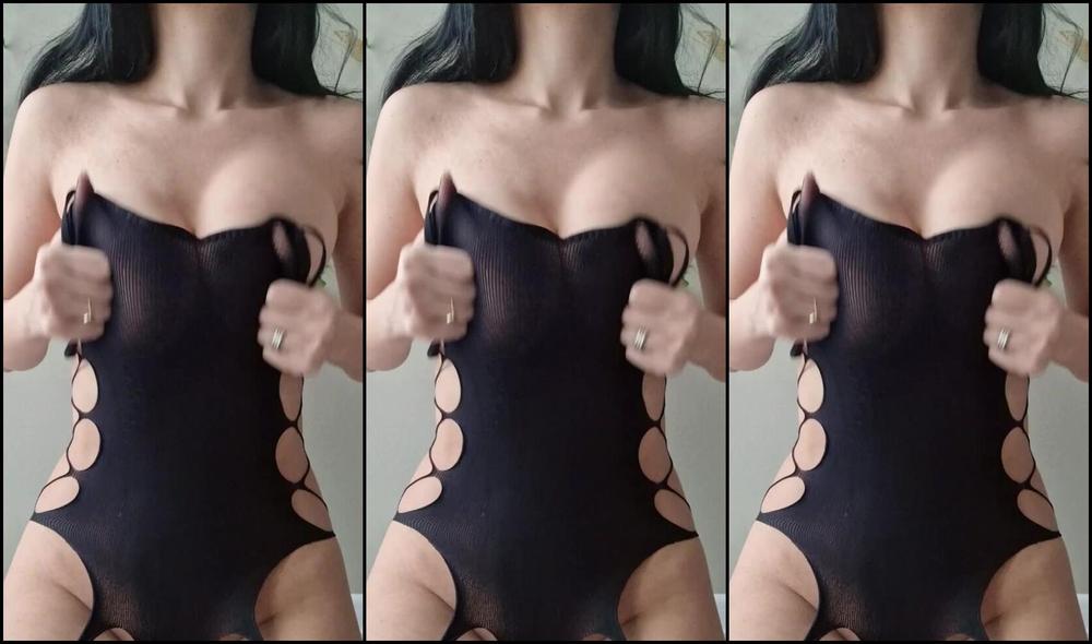 Atomicbrunette18 700