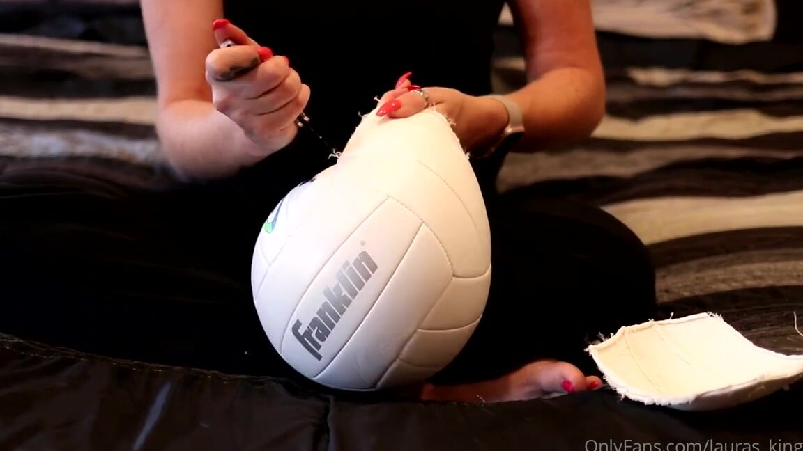 Lalalaura Nicknamed Lauras Kingdom 01 31 2022 Onlyfans Video Lauras Volleyball Destruction Laura Takes Out Her Aggression On A Aired Up Volleyball
