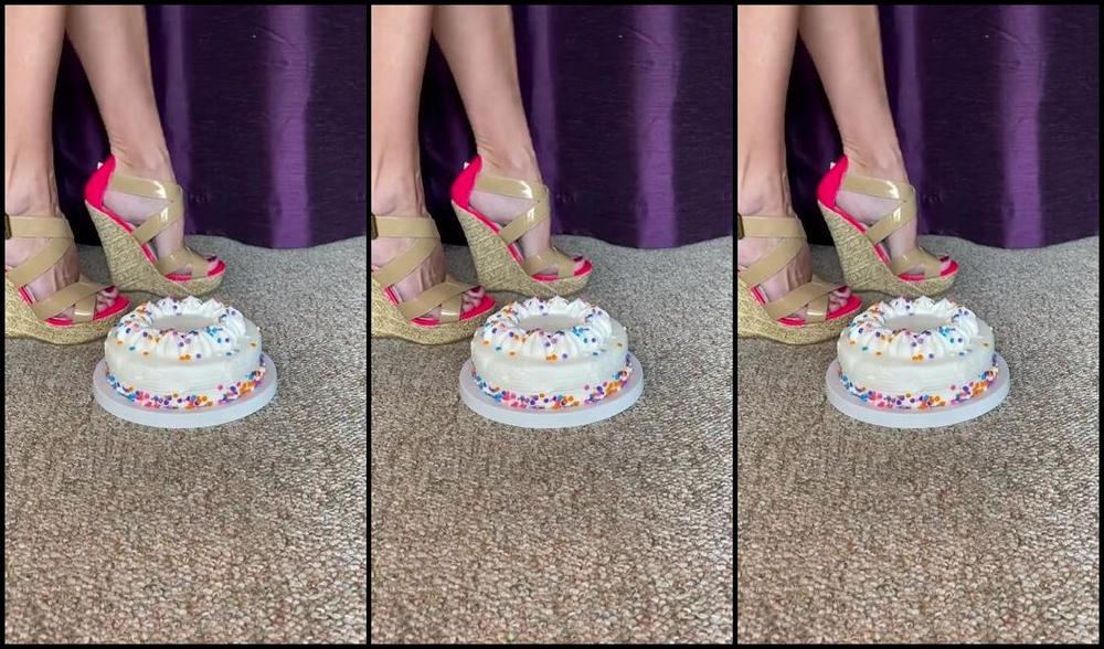 Lezlyan Nicknamed La Little Dancer Feet Onlyfans Let S Eat Cake Together