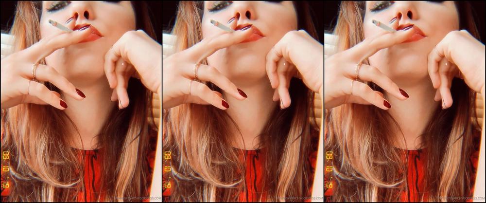 Goddess Gynarchy Atch Me On Repeat Smoking Spit