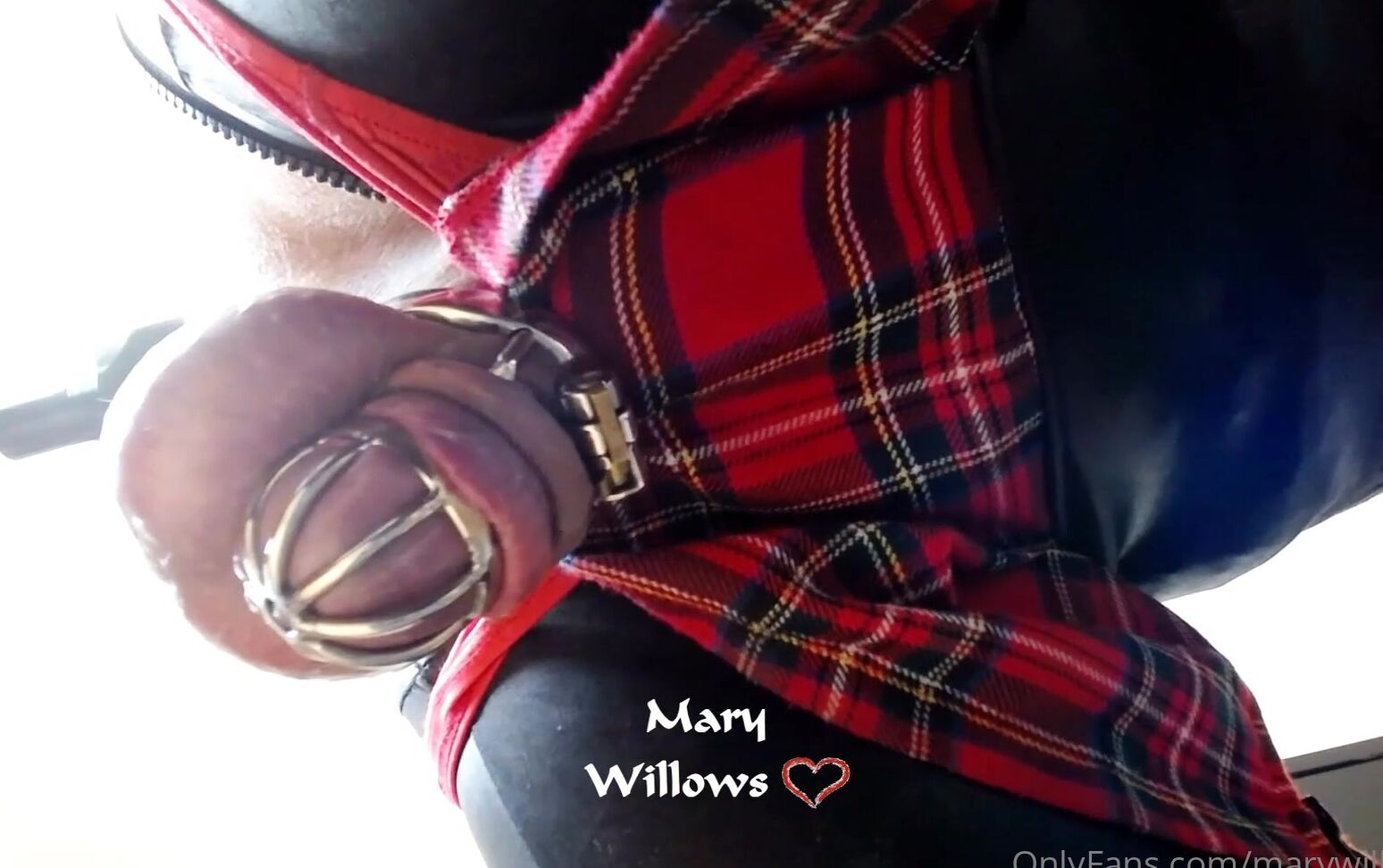 Marywillows Or Do You Prefer To Lay Below Me Look How My Bulge Is
