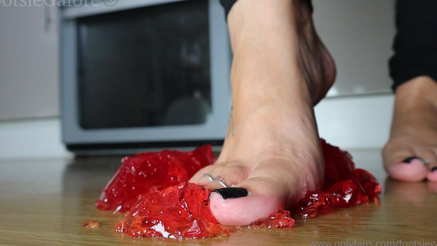 Footsiegalore Let S Celebrate My Birthday With A Good Old Party Favourite Of Jelly And Cream Let Me M