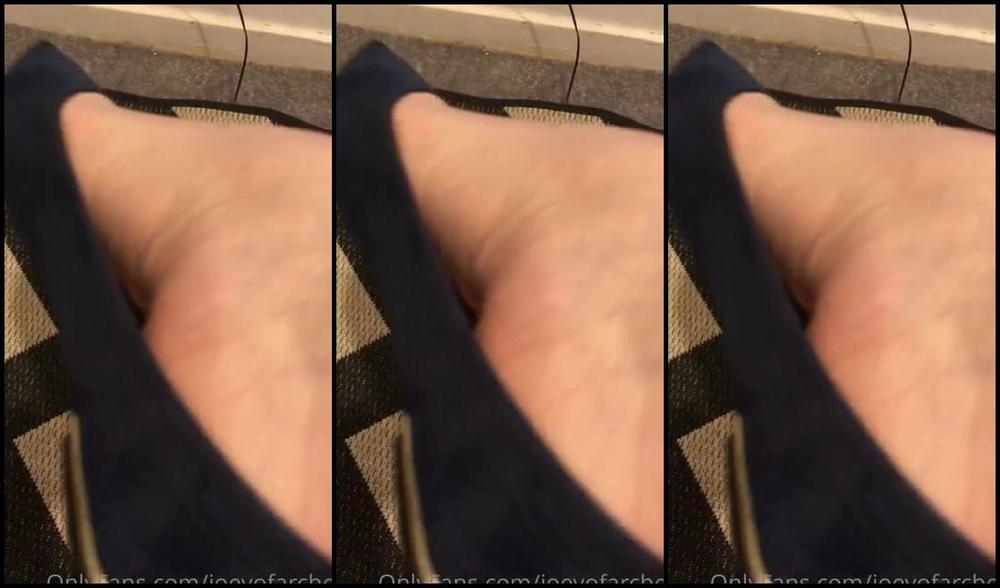 Joeyofarches Nicknamed Joeyofarches Onlyfans Just Dangling Some Flats For Your Sunday R3S