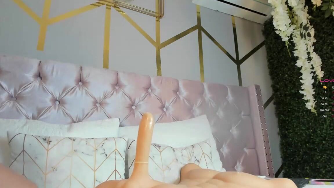 "Coconutsex" bigtits, boobbouncing, fucking, orgasms, sensual Woman with Large Bosom Caresses Manyvids