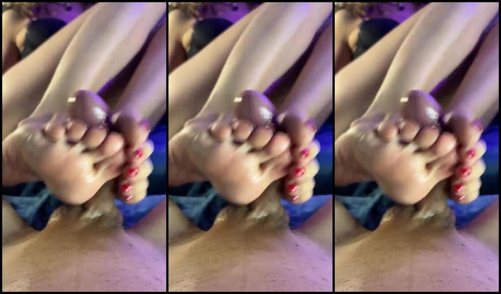 Liariccivip Nicknamed Candymoorevip 12 16 2024 Onlyfans Video Real Footjob
