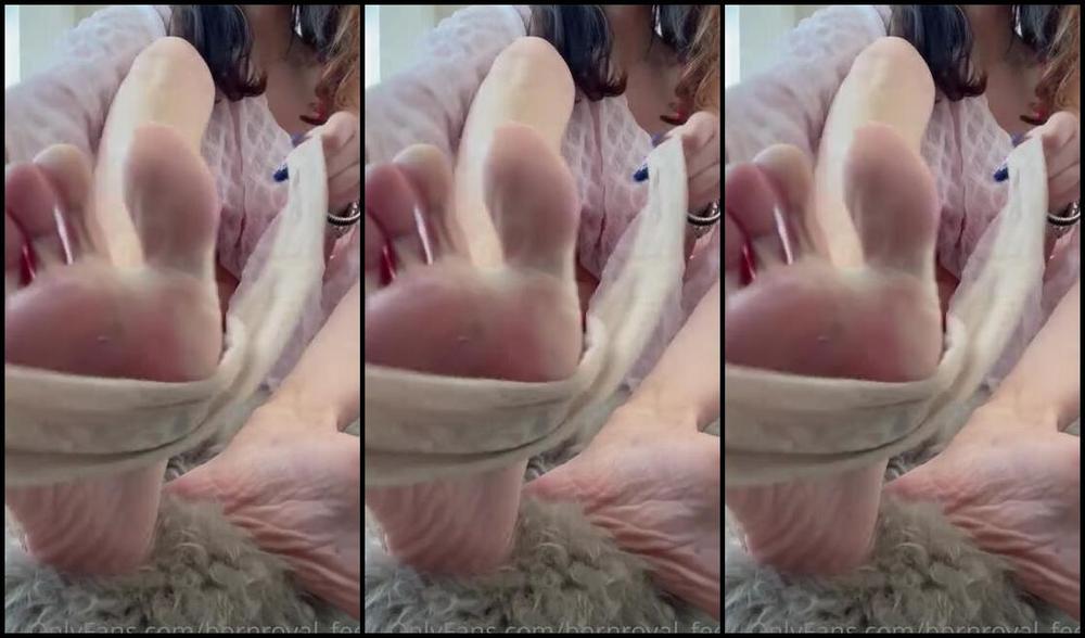 Bornroyal Feet Onlyfans See Me Rip My Nylon Sock