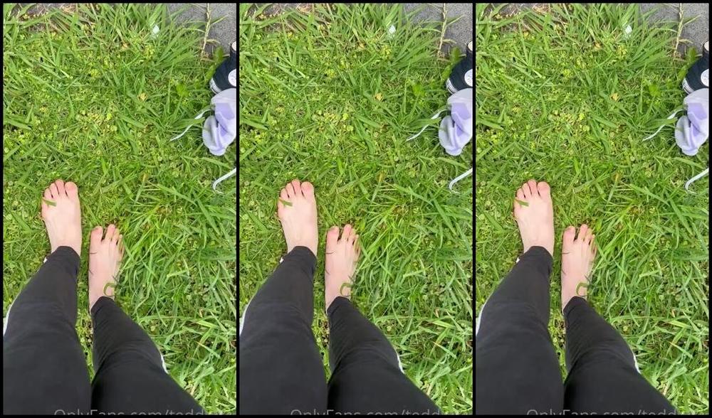 Teddysucc Nicknamed Teddysucc Onlyfans Vid More Pics Of Me Getting My Feet Dirty Outside In The Grass 9E