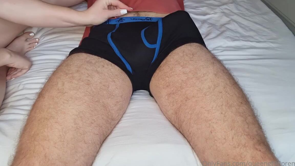 The Foot Queen Of England Aka Queengf90Premium Onlyfans Right Where I Want Him