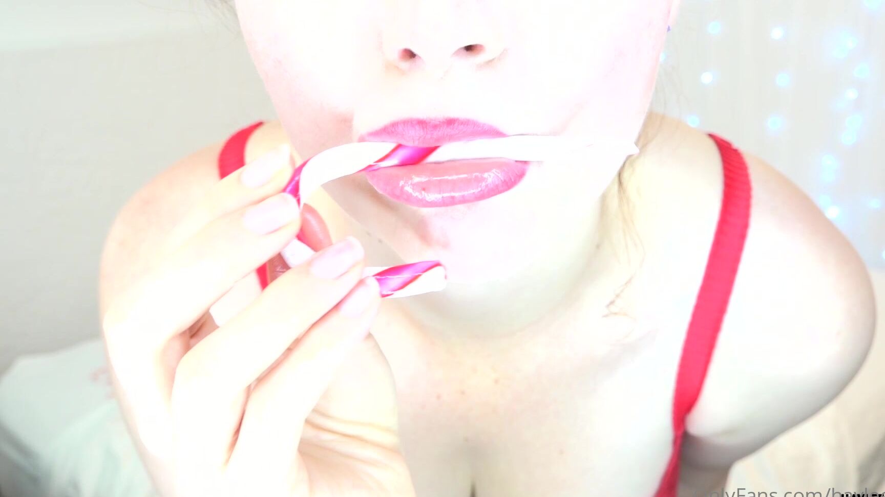 Hayleelove Getting Messy With Spit And Looking At The Camera Pov