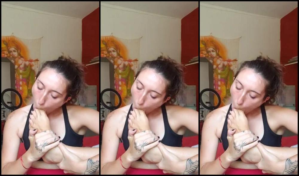 Emma Stanley Nicknamed Emmastanley Onlyfans 03 18 2024 Ch0King On My Big Toe So Delicious