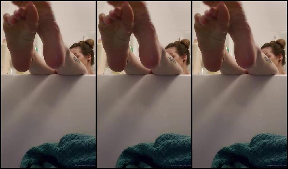 Sloans Paws Nicknamed Sloan Paws 02 14 2020 Onlyfans Video Happy Valentines Day Guys Enjoy This Little Bathtime Foot Tease Amp Thank You So Much For