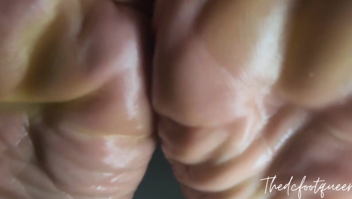 Thedcfootqueen Onlyfans Sniff And Jack Demanding You To Jack That Dick While Putting My Heavy Soles In Your Facep
