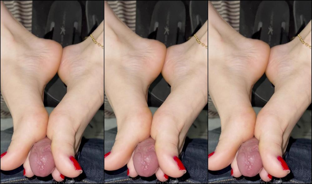 Amorafeet Ofc Shoeplay Tease Ends In A Footjob Mjaime