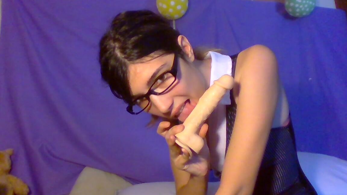 Annabelle Bestia Quite In The Library