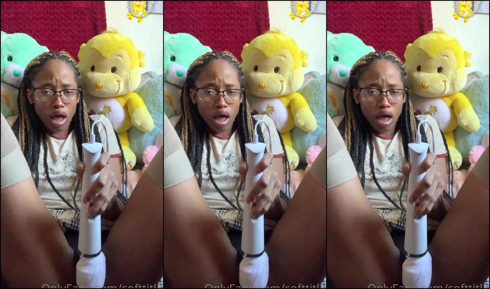 Softtitlita Sweet Little Upskirt Hitachi Play