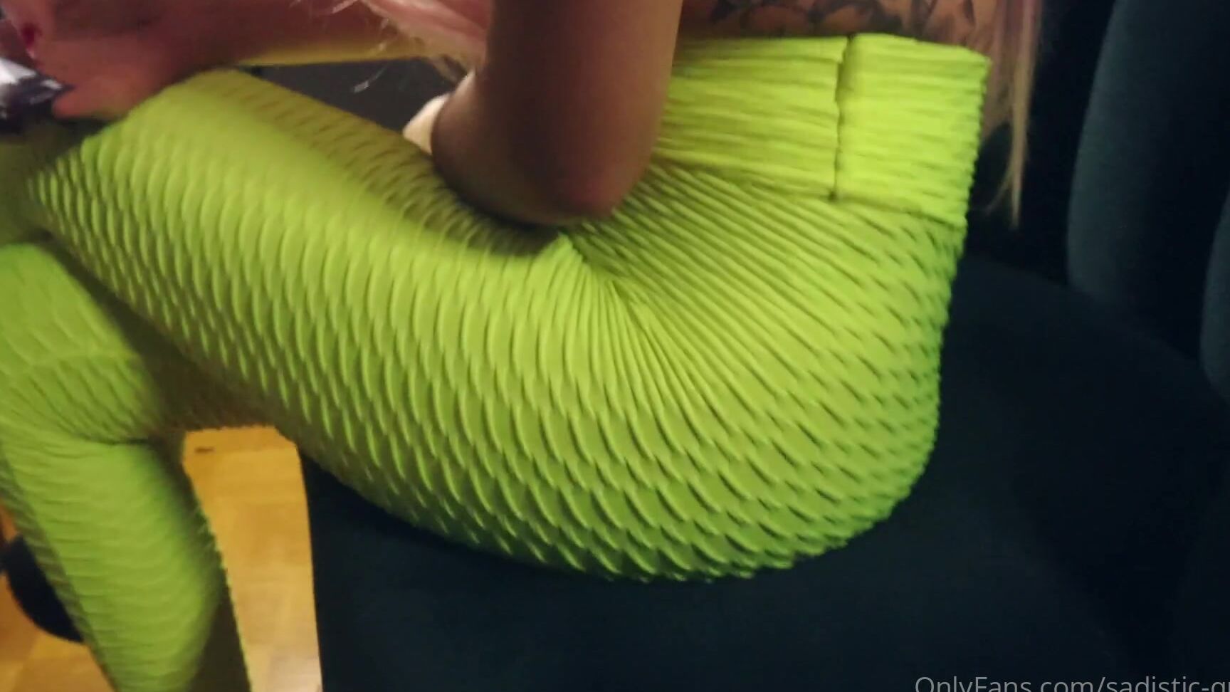 Sadistic Queen Villagers Crushed Under My Ass Hd P