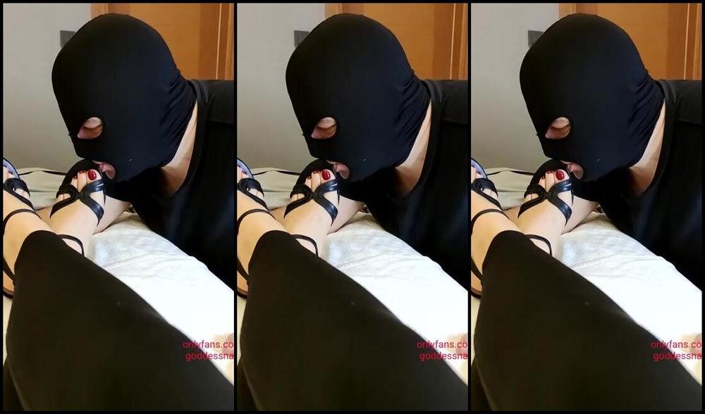 Onlyfans Model Goddess Nazli Aka Goddessnazli 05 10 2024 Onlyfans Video Aik Ayakkabilarima Tapti