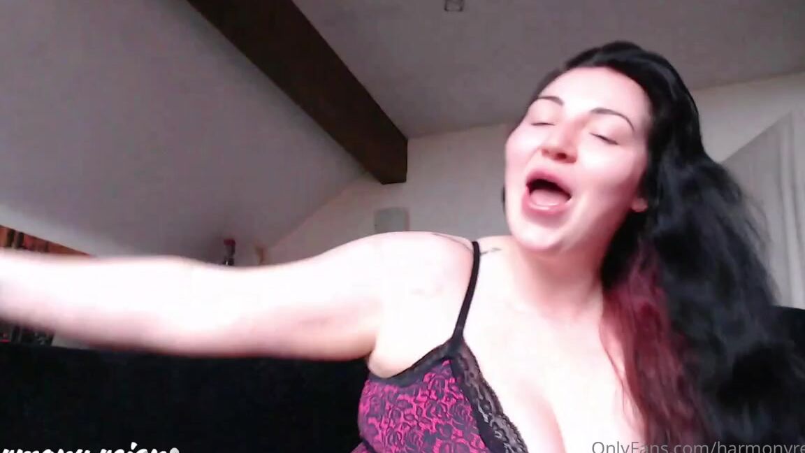 Harmony Reigns Nicknamed Harmonyreigns 01 03 2025 Onlyfans Video Getting My Titts Out For My French Guys