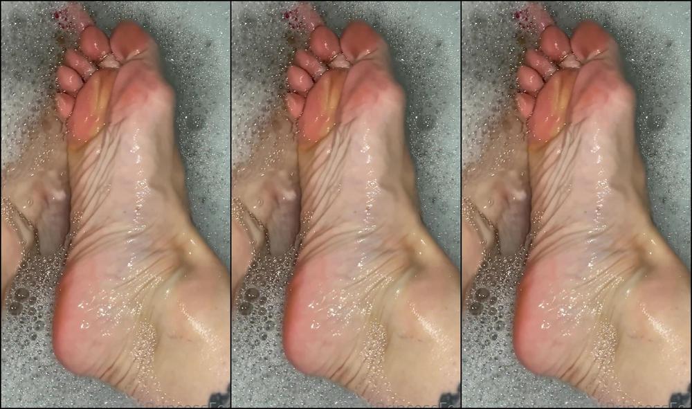 Catprincessfeet Splish Splash Fckr Slow Motion Or Regular