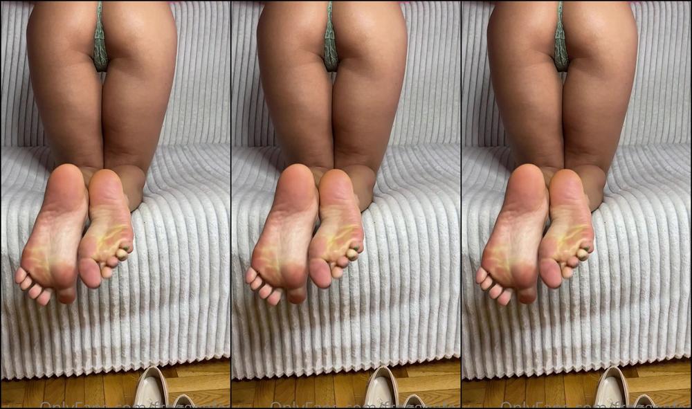 Froggeefeetvip Good Morning My Boys Just Showing My Body Putting On Fishnet Stockings Heels Enj