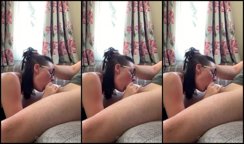 Sxphiemxi 41128264 07 03 2019 Sloppy Blowjob In Front Of The Caravan Window With People Walking Past Taking His Load