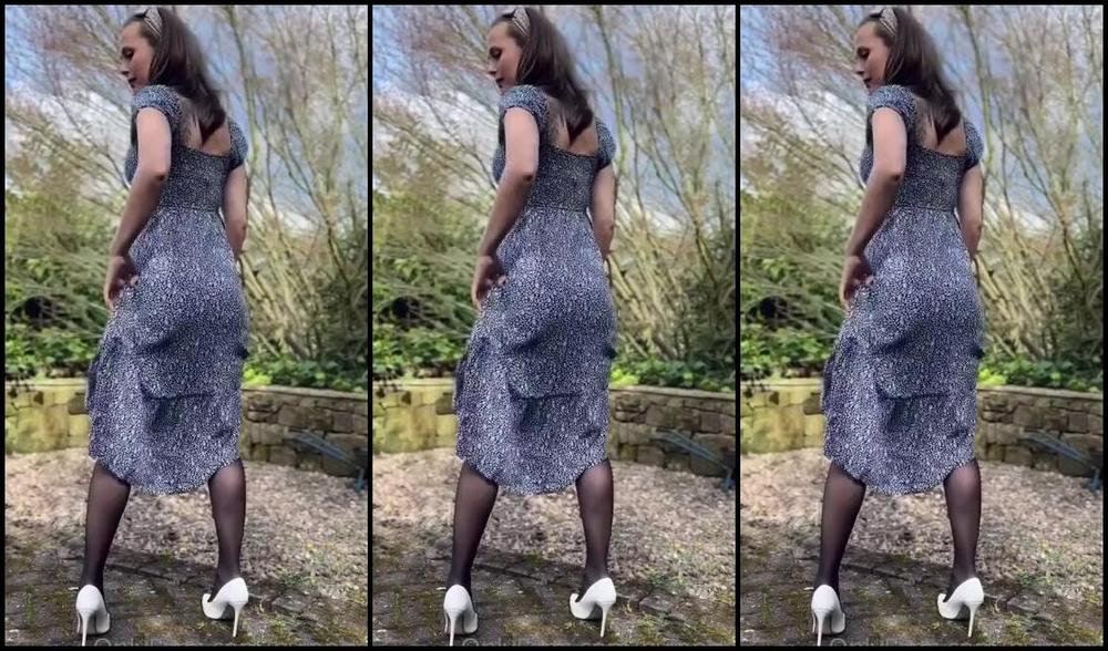 Nylon Bea Nicknamed Nylonbea Onlyfans Wolford Individual 10 In A Navy Blue Yes I Did Venture Outside