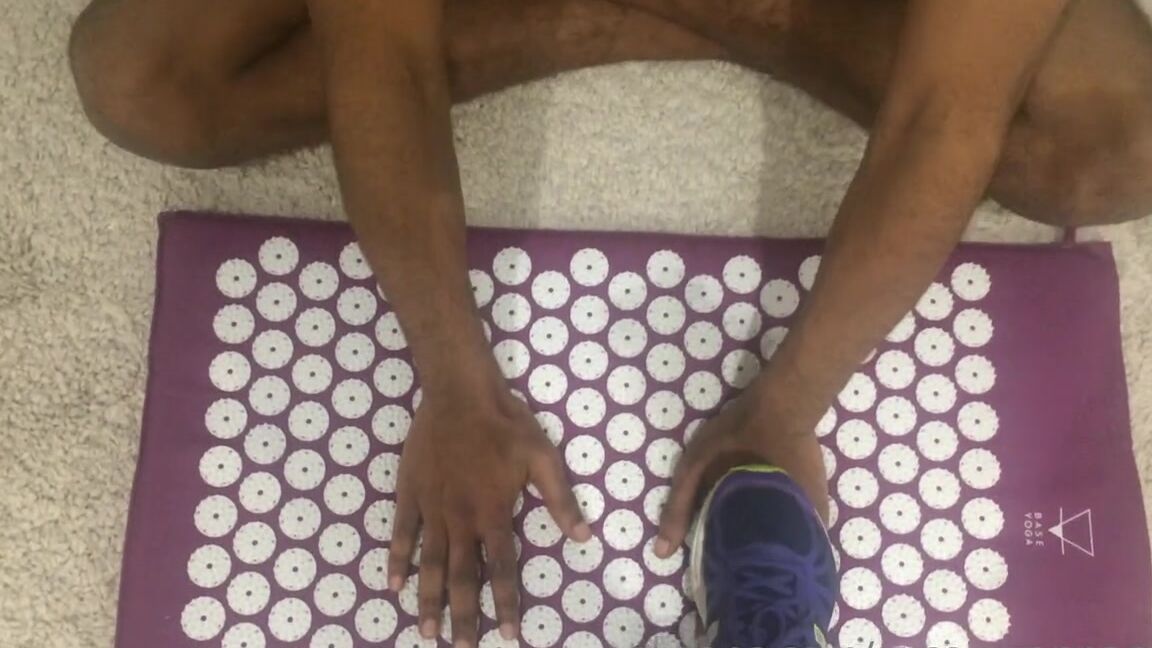 Misssuzannamax Onlyfans Spiked Mat Hand Trampling In My Gym Wear So Much Fun And My Boy Did So Well