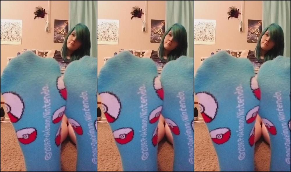 Frostyprincess Dirty Smelly Sock Tease