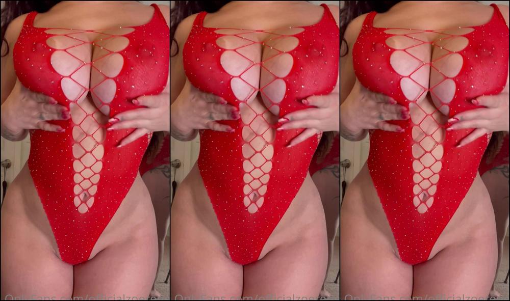 Officialzoerenea 2969854918 08 06 2023 Showing Off My Perfect Hourglass Frame Live Tonight 9Pm Pst