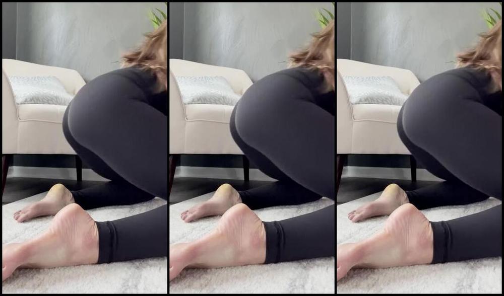 Fitxmama Nicknamed Fitxmama Onlyfans Oooooh Surprise The Rare Friday Post I M So Nice Wonder What Goes On As I Take