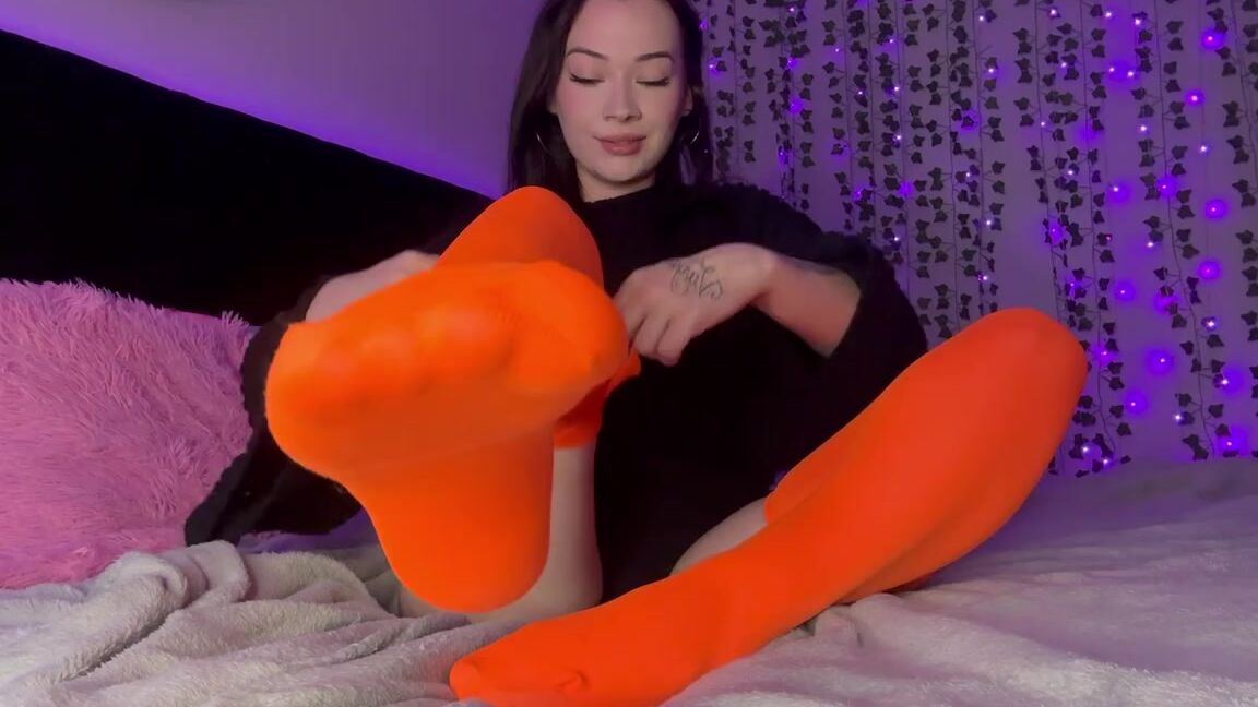 Cami Aka Camicutesoles Onlyfans Smell My Feet Jp
