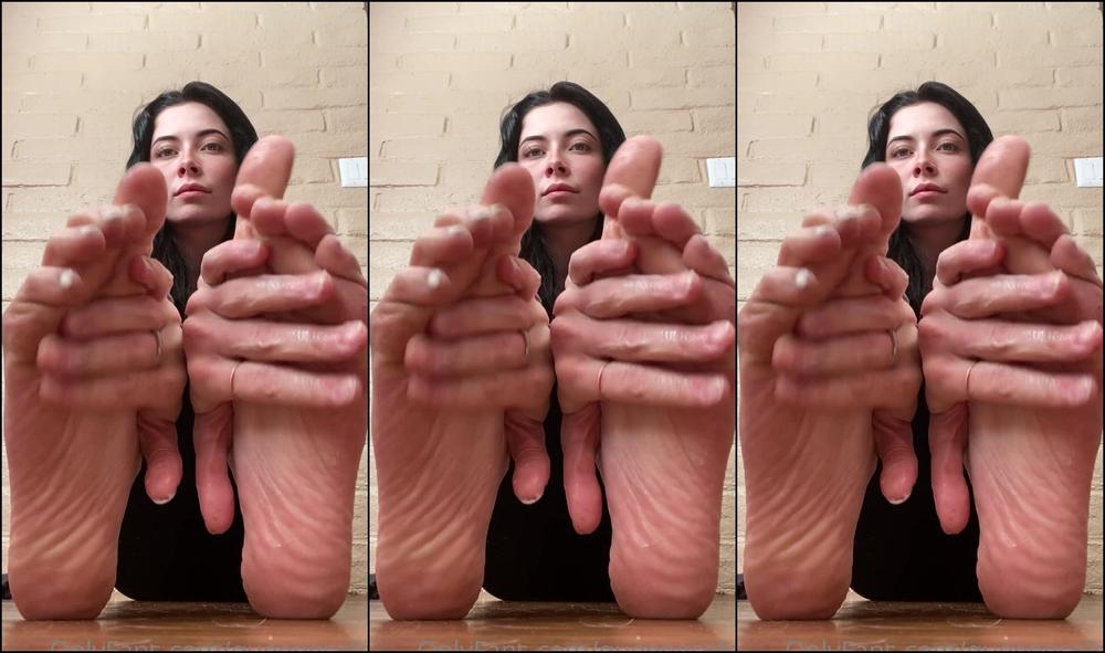 Queengsoles I Let You Watch Me Lotion My Soles
