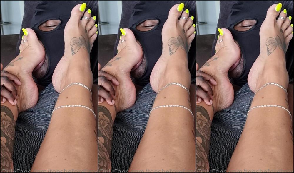 Toesbeforebros Another Glorious Morning Spent With Some Of The Smelliest And Meatiest Soles On The Planet