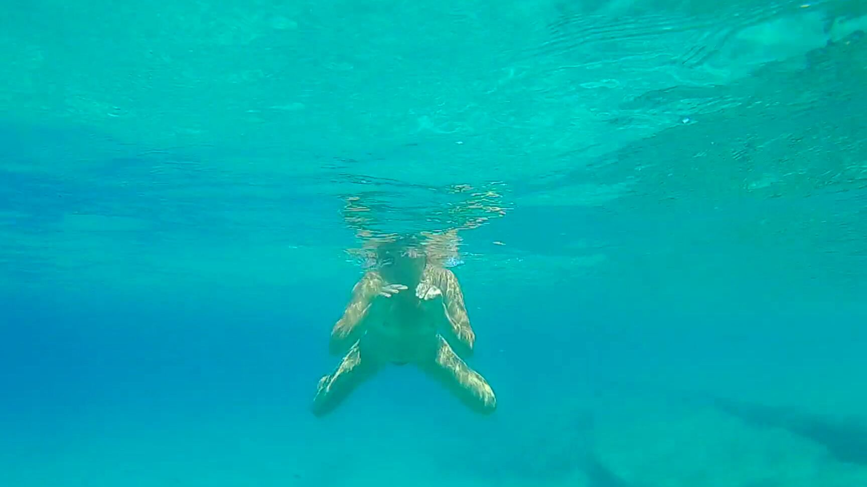 dream4angel underwater open pussy masturbation swimming naked at public beach Pornhub