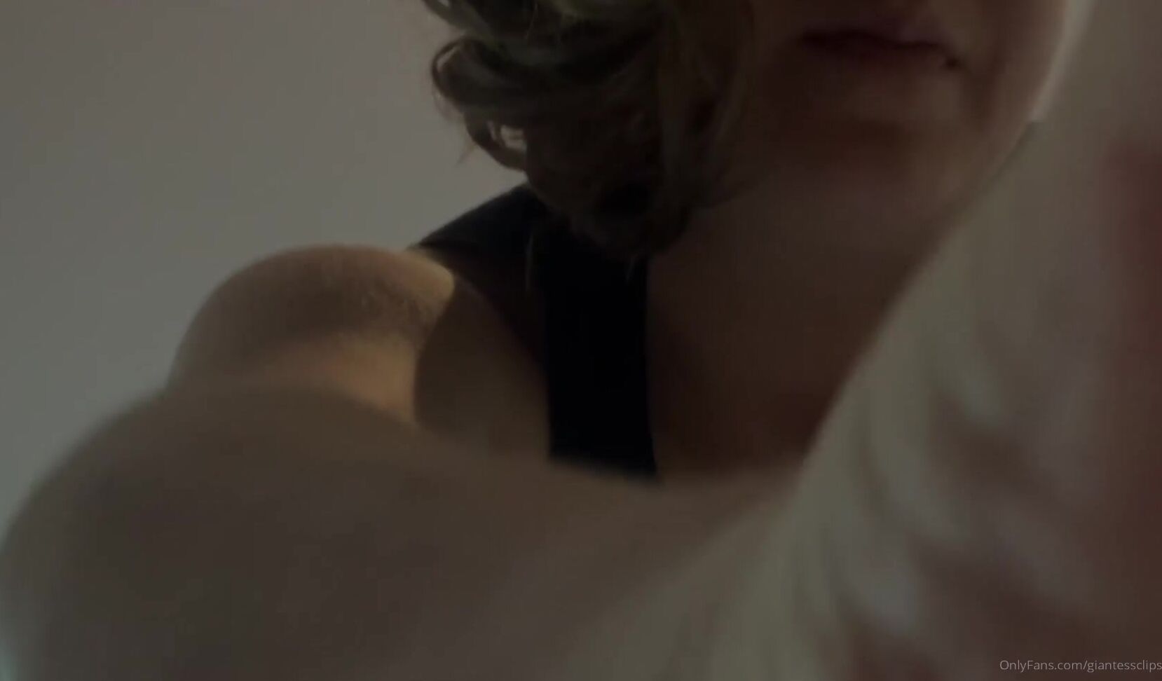 Giantessclips Trapped Tiny Starring Mistress Freya For More Mistress Freya Visit Https Onlyfans Com