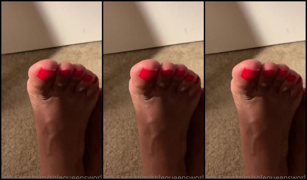 Sole Queen Nicknamed Solequeensworld Onlyfans I Was Doing My Stretches Before Bed And Literally Had To Stop And Marvel At These