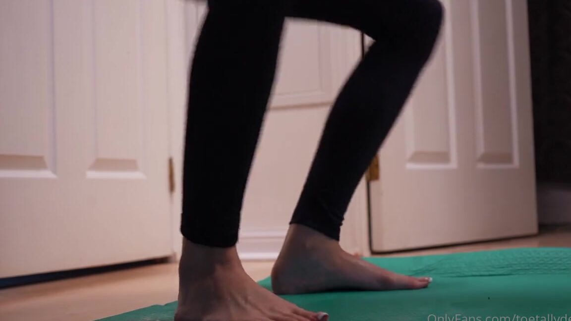 Toetallydevine Onlyfans Sweaty Veiny Workout Feetp
