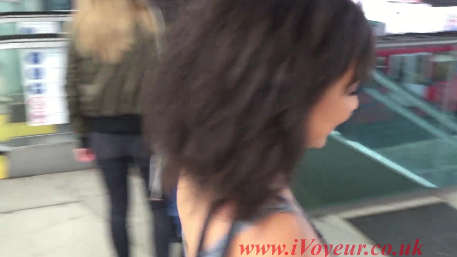 Ivoyeur Shy Girl Kayla Upskirt In Public