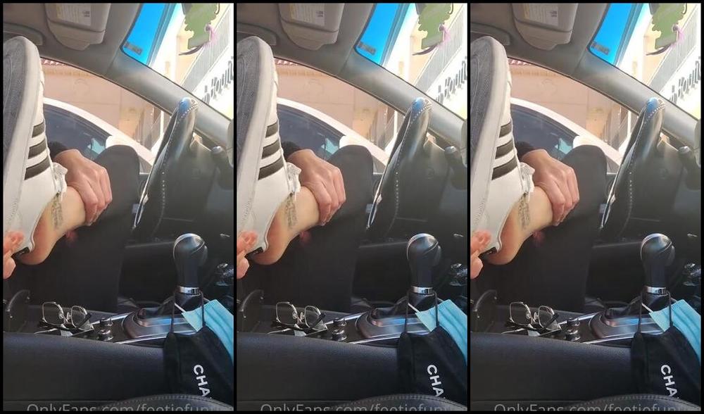 Feetiefuntime Nicknamed Feetiefuntime Onlyfans 11 18 2020 Taking Off My Sweaty Shoes No Socks