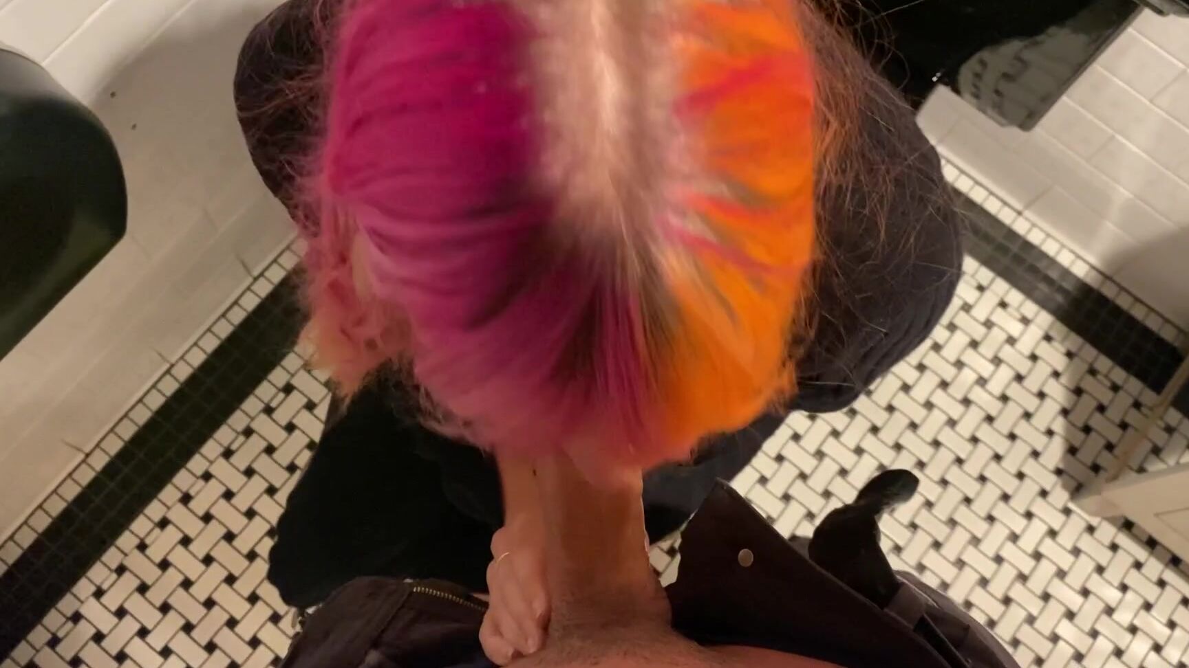 Deepthroatslushie What If A Stranger At The Bar Came Into The Restroom And Fucked My Face This Is What Woul