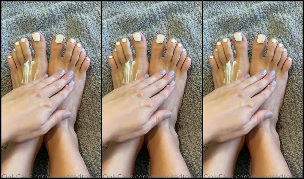 Brooke Jones Nicknamed Myposedtoesvip Onlyfans Come Watch Me Lotion Up My Feet Would You Love To Lotion Them Yourself