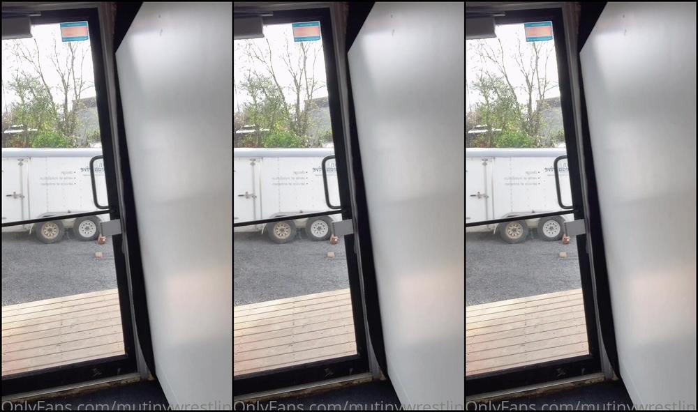 Mutinywrestling I Love How It Freezes Your Face