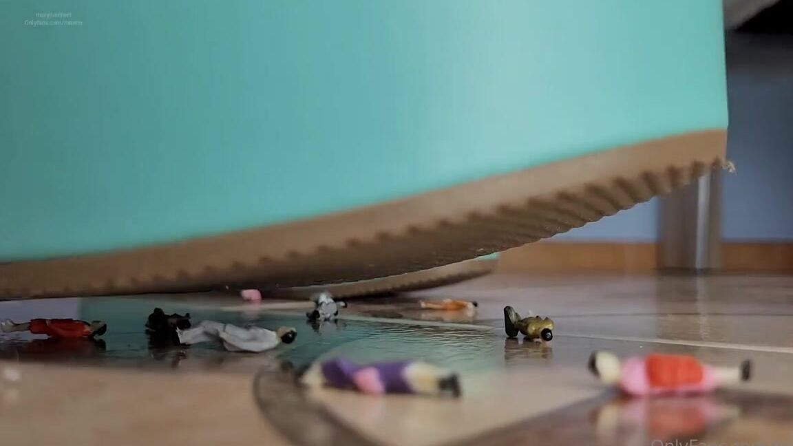 Masmr Onlyfans 1September Oh No Run For Your Lives Giantess In Mules Is Coming Blue Mules Dark Sheer 8 Den