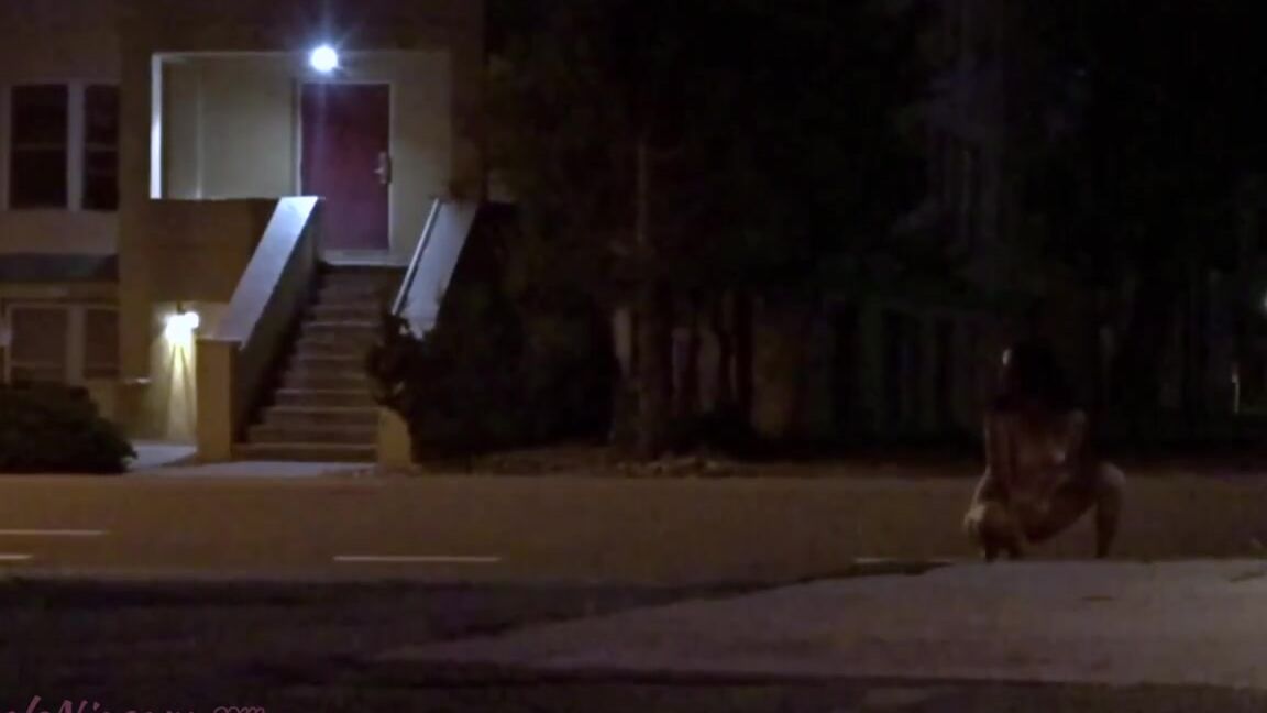 Nicoleniagara Fucking My Pussy Outside On The Sidewalk Doodstream