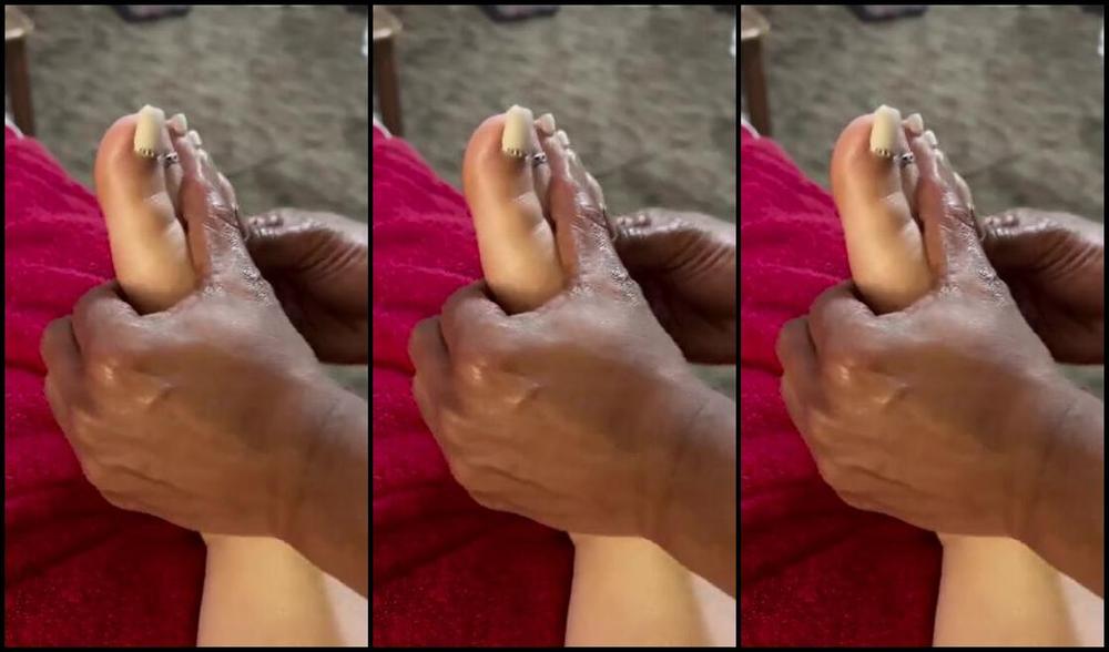 Aminamarie Onlyfans Me Feet Are Becoming More Swollen Thank Goodness I Only Have 3 Weeks To Go But I Love Me A Foot