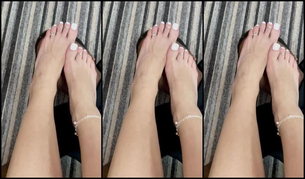 Gingeralesfeet Aka Misstressroux Onlyfans Daily Reminder You Belong Under My Feet