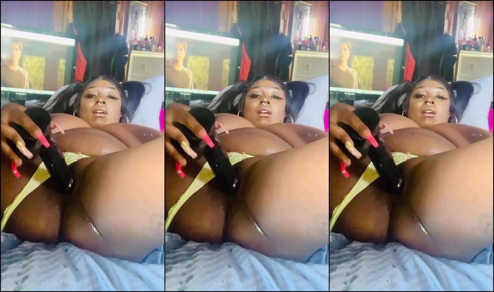 nikkistackzzz-24-04-2020-256283035-this-quarantine-got-me-super-horny-