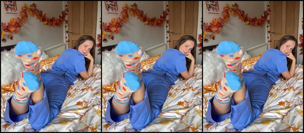 Babebarefootofficial Onlyfans Doctor Isabelle At Your Service Feeling Sexy In My Scrubs Are There Any Doctor Role Play Vide 30P