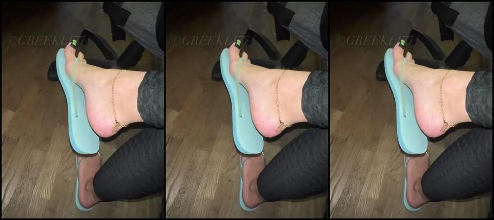 Greek Goddess Li Aka Greekli77 Onlyfans Flip Flop Tapping And Dangling Video At Work Kw